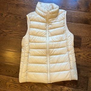 Uniqlo vest. Size small. Worn twice. True to size